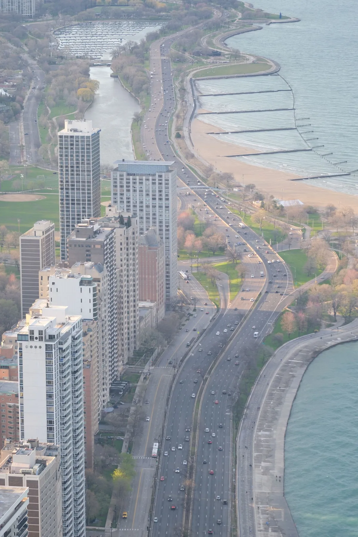 Chicago skyline and the Lake Michigan shoreline
